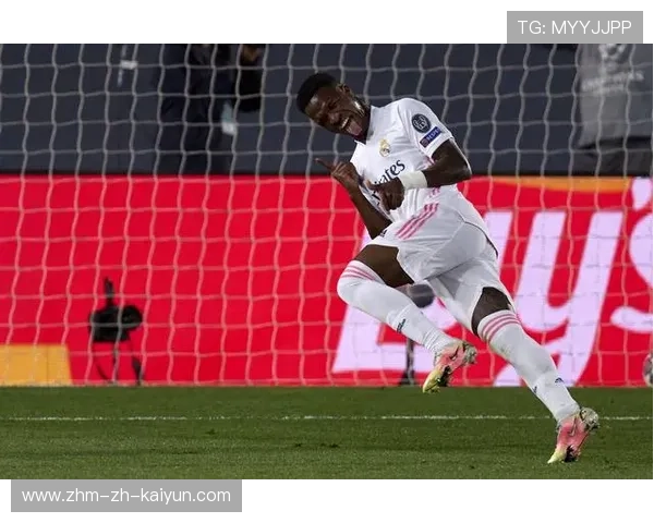 皇马防线告急，维尼修斯伤退成最大隐忧，皇马妮维雅